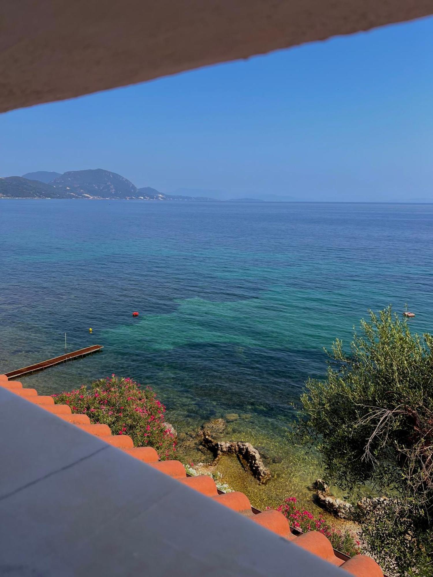 Kohyli Beachfront House Agia Pelagia Chlomou Buitenkant foto