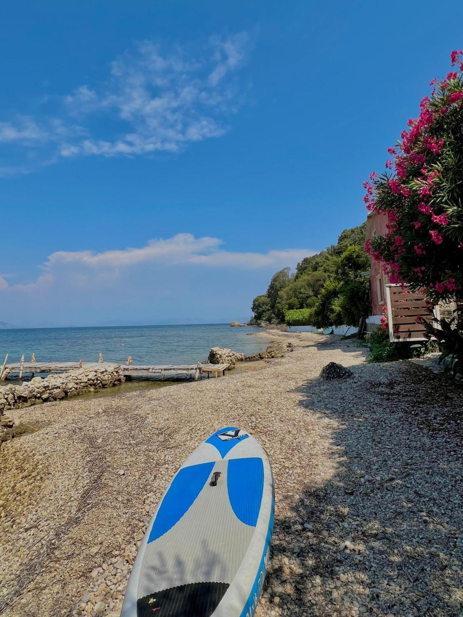 Kohyli Beachfront House Agia Pelagia Chlomou Buitenkant foto