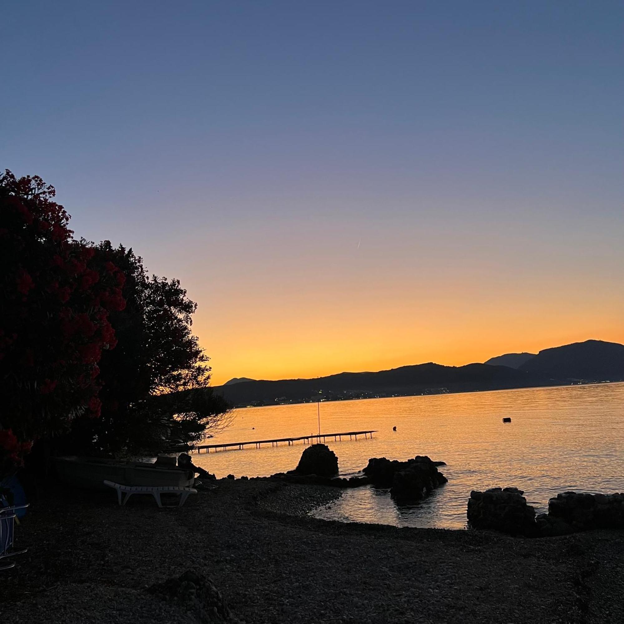 Kohyli Beachfront House Agia Pelagia Chlomou Buitenkant foto
