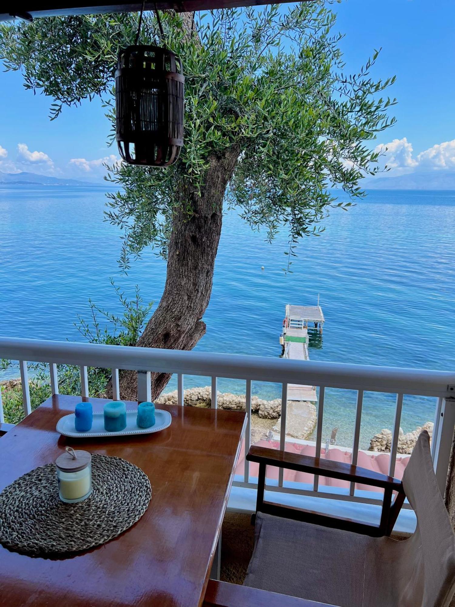 Kohyli Beachfront House Agia Pelagia Chlomou Buitenkant foto