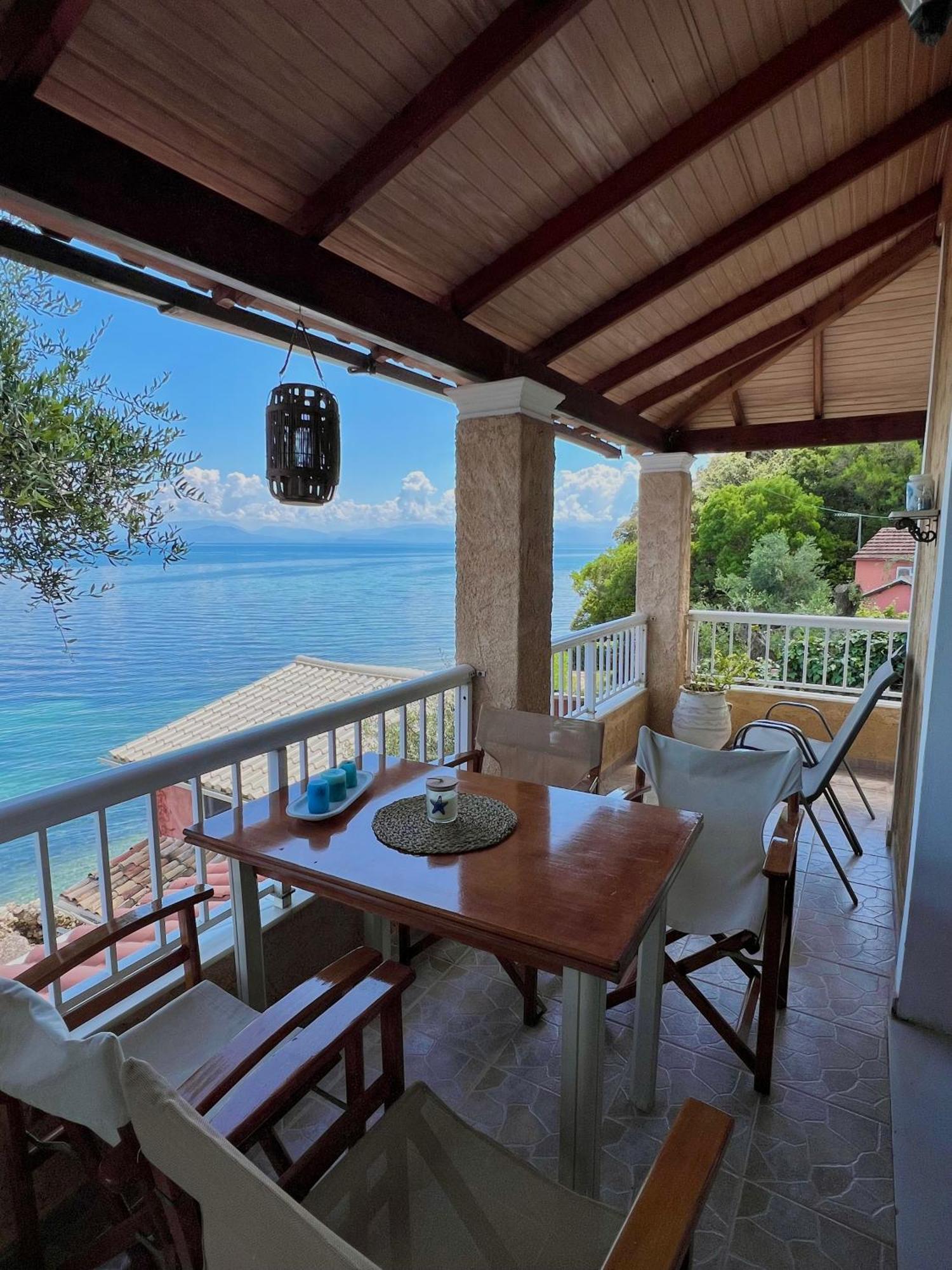 Kohyli Beachfront House Agia Pelagia Chlomou Buitenkant foto