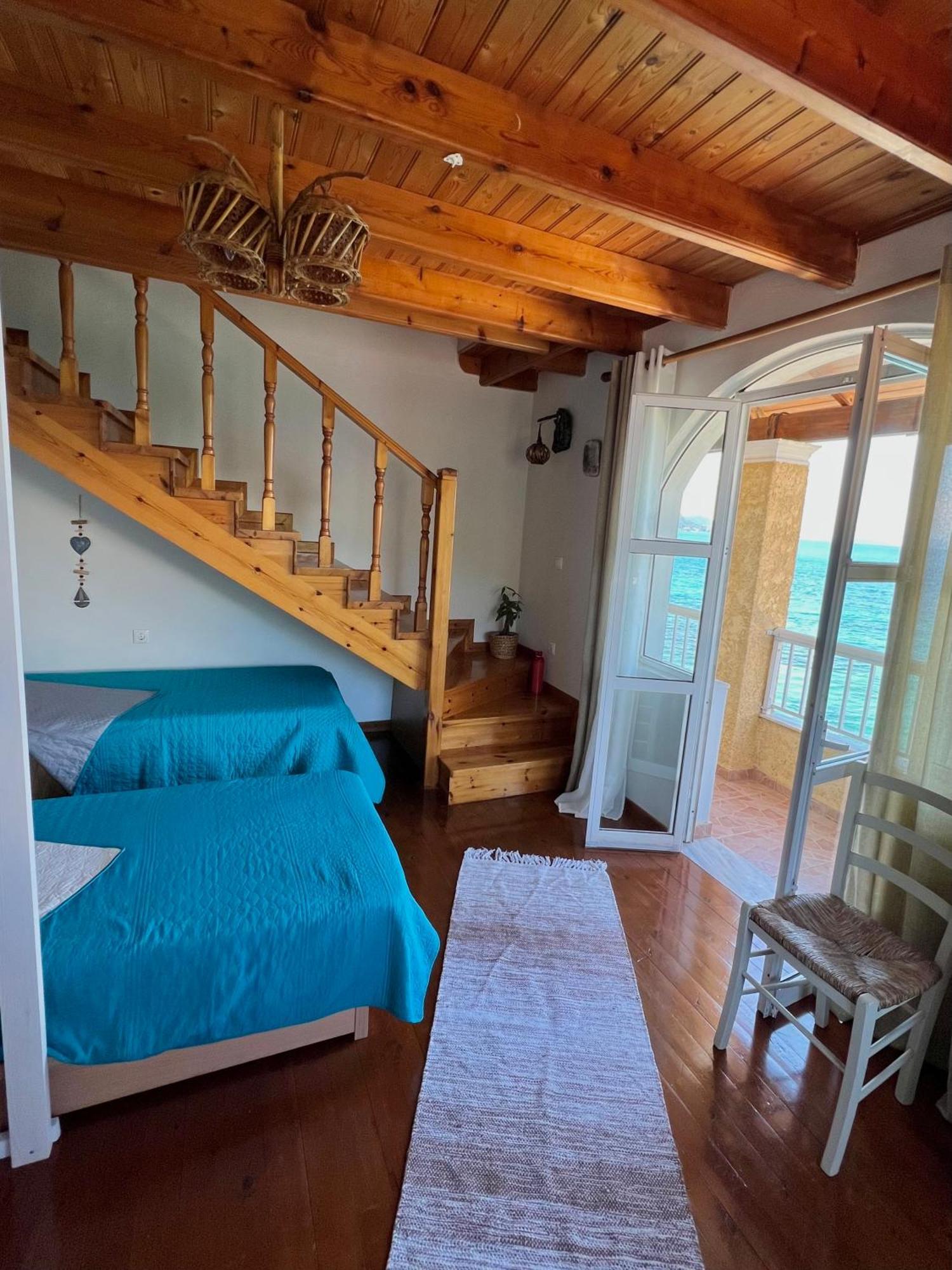 Kohyli Beachfront House Agia Pelagia Chlomou Buitenkant foto