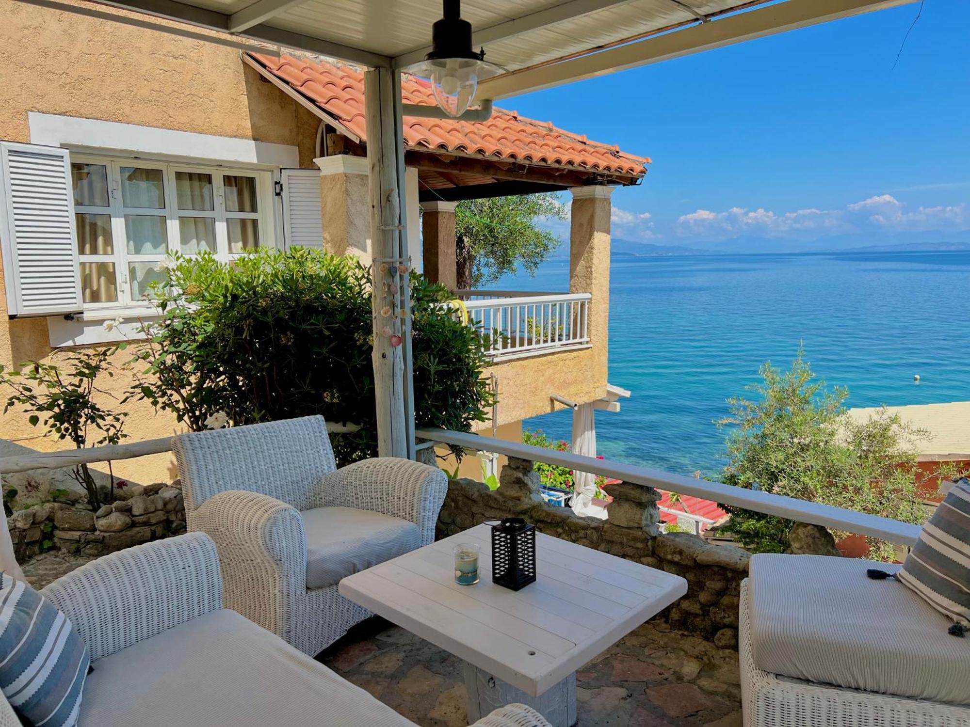 Kohyli Beachfront House Agia Pelagia Chlomou Buitenkant foto