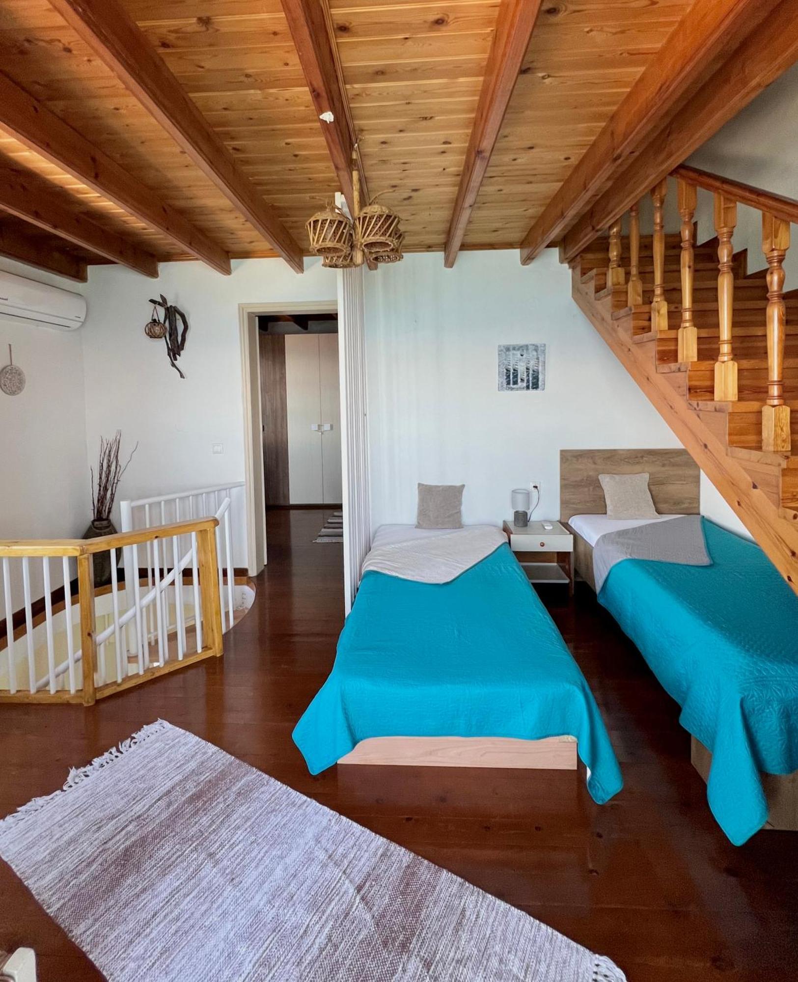 Kohyli Beachfront House Agia Pelagia Chlomou Buitenkant foto